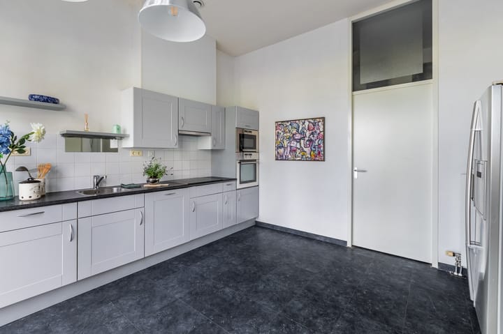 Photo 43 of Erich Salomonstraat 406