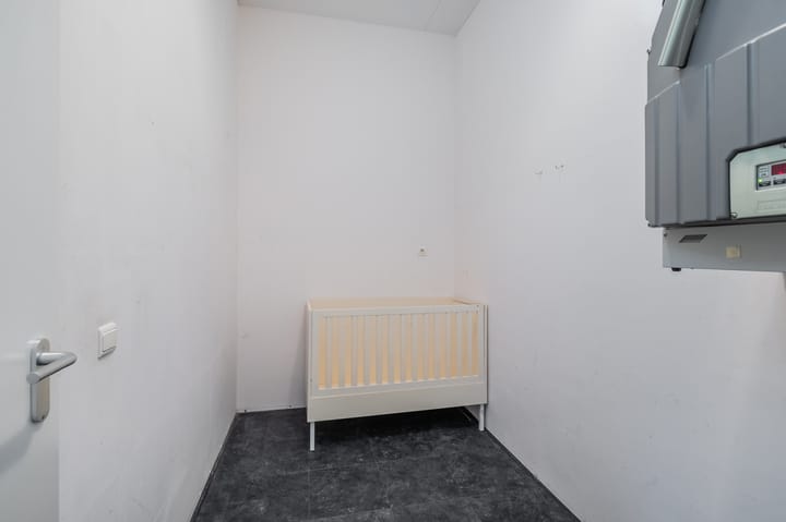 Photo 48 of Erich Salomonstraat 406