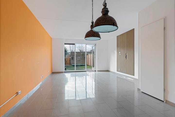 Foto 9 van Van Eesterenstraat 11