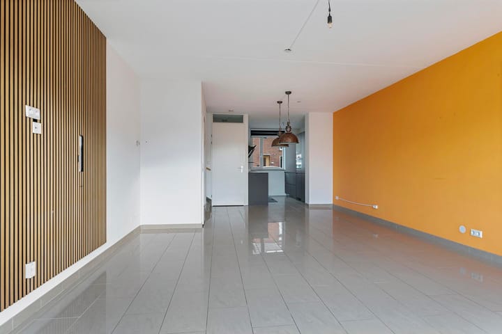 Foto 5 van Van Eesterenstraat 11