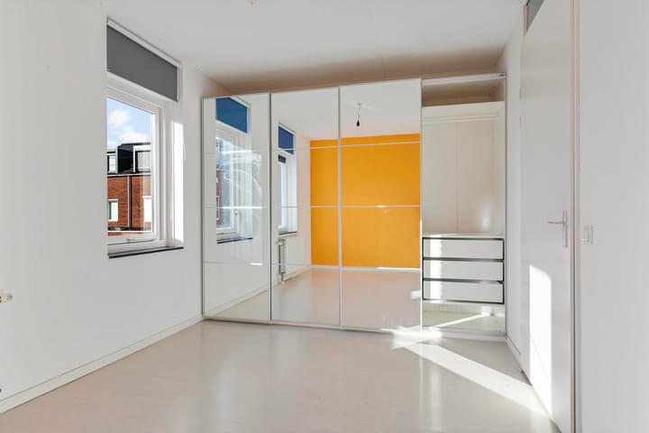 Foto 12 van Van Eesterenstraat 11