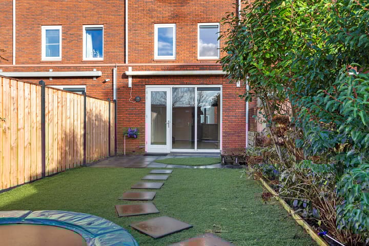 Foto 32 van Van Eesterenstraat 11