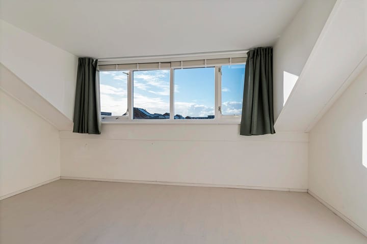 Foto 25 van Van Eesterenstraat 11