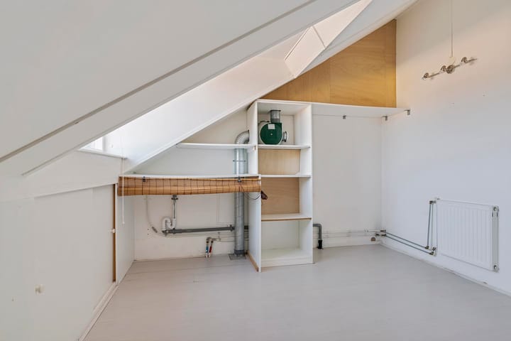 Foto 24 van Van Eesterenstraat 11