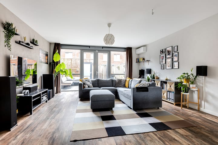 Photo 2 of Chris Barberpad 6