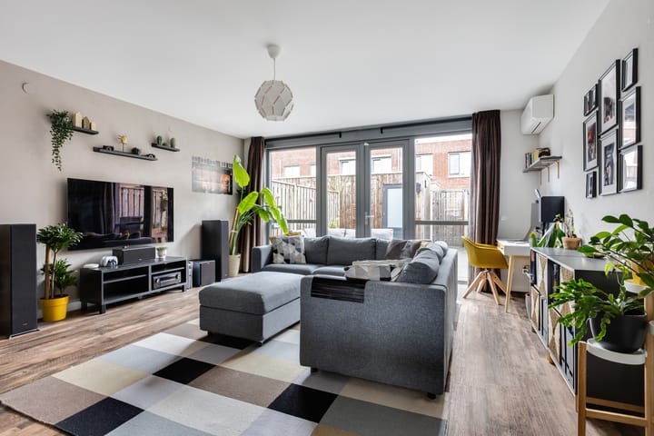 Photo 4 of Chris Barberpad 6