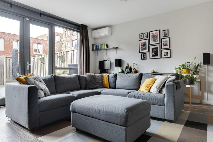 Photo 6 of Chris Barberpad 6