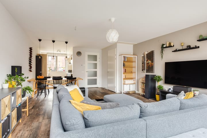 Photo 13 of Chris Barberpad 6