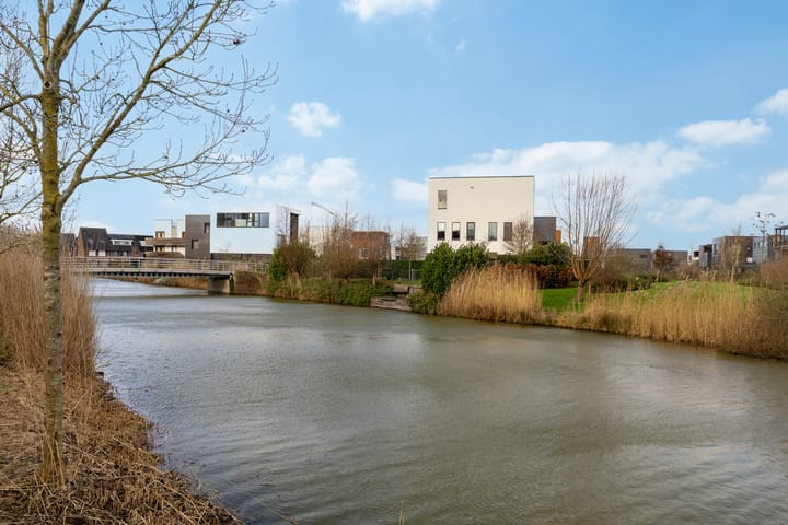 Photo 36 of Chris Barberpad 6