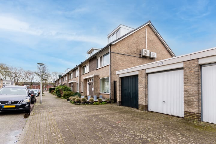 Foto 38 van Tiengemetenstraat 15