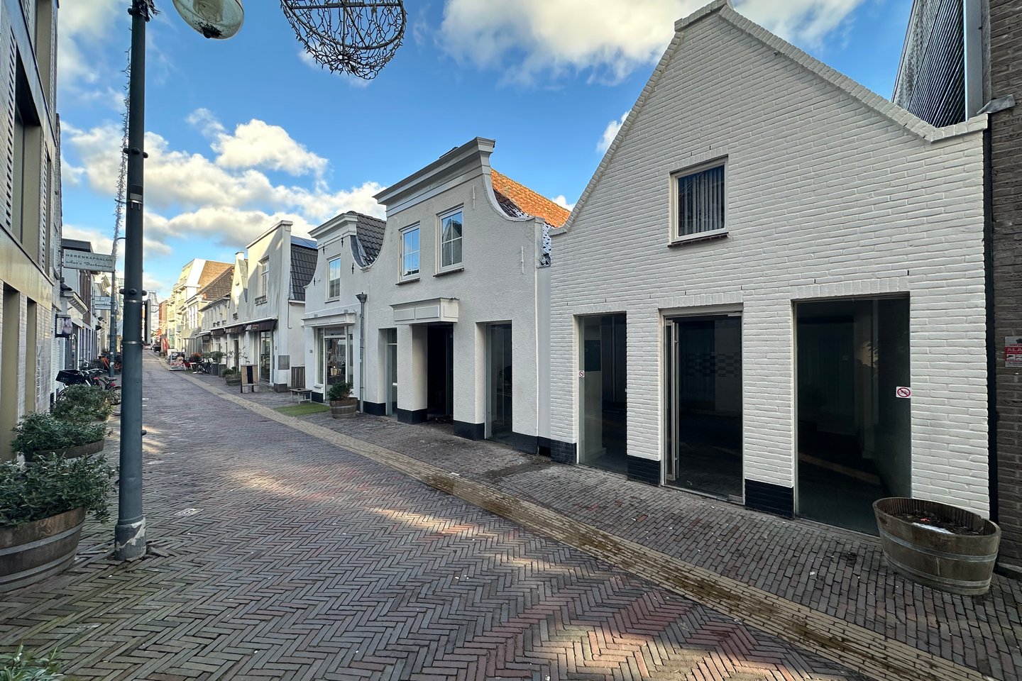 Bekijk foto 2 van Raadhuisstraat 156