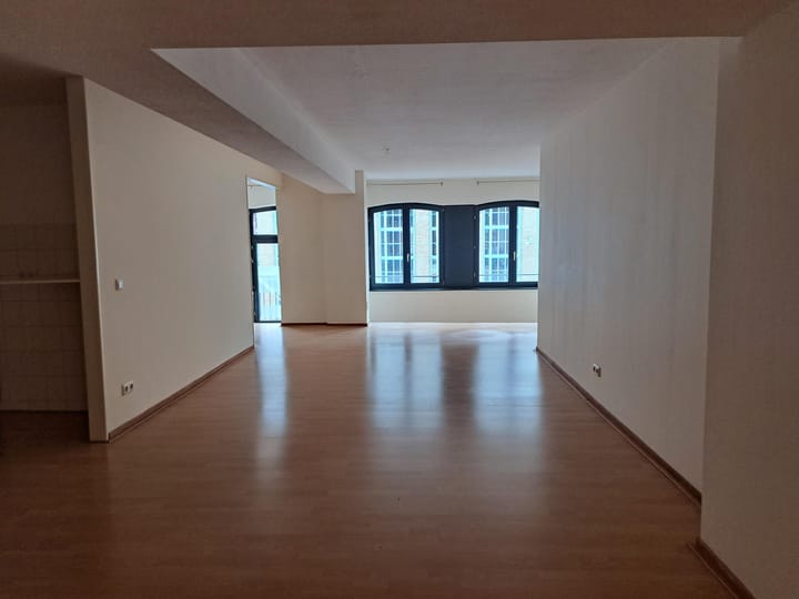 Photo 2 of Grote Staat 16-C02