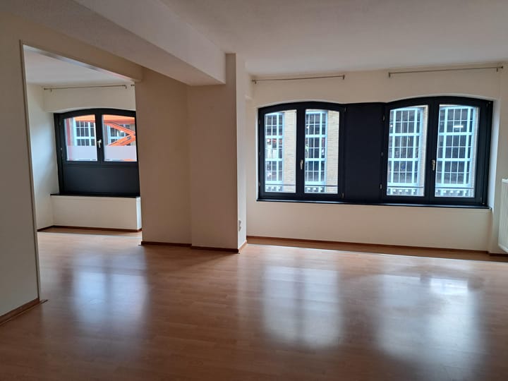 Photo 3 of Grote Staat 16-C02