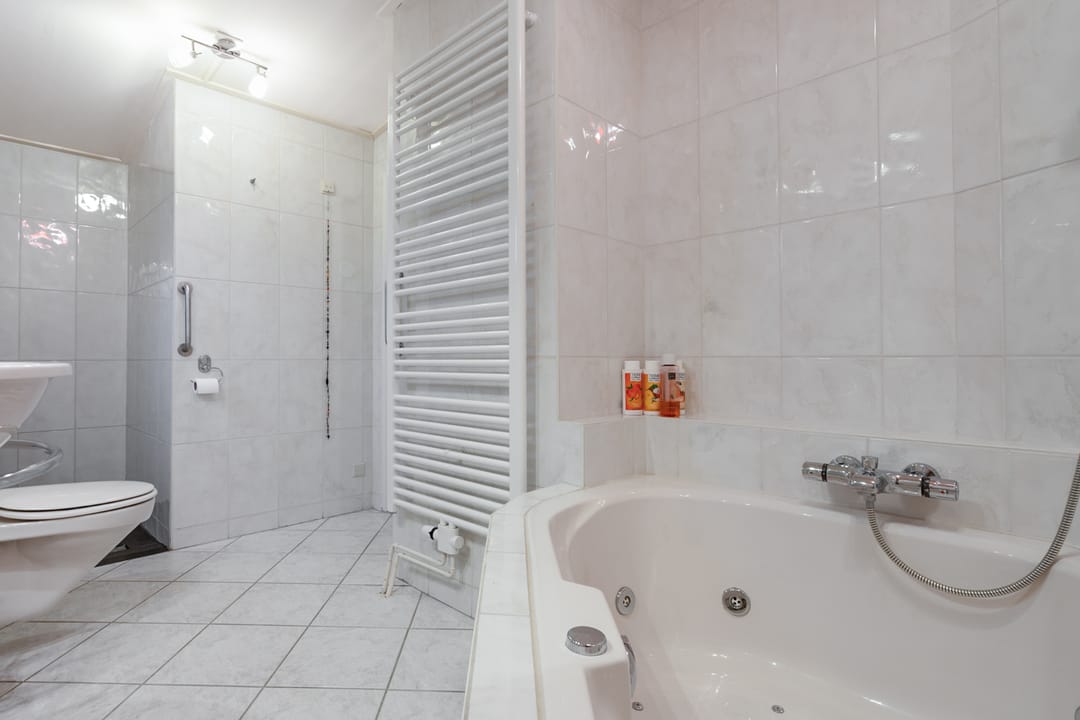 Photo 28 of Bornsestraat 91