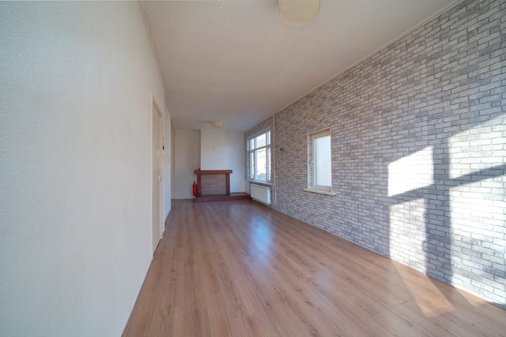 Foto 5 van Newtonplein 8-B