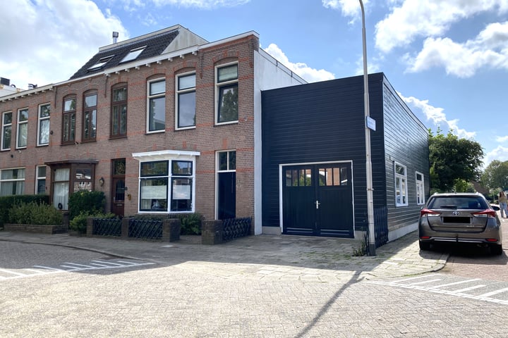 Bekijk foto van Burgemeester Wentholtstraat 13