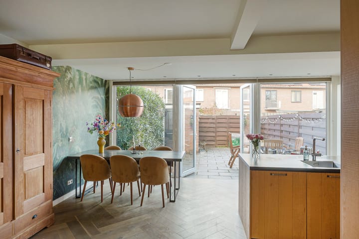 Photo 8 of Fokkerstraat 57