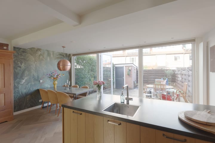 Photo 10 of Fokkerstraat 57