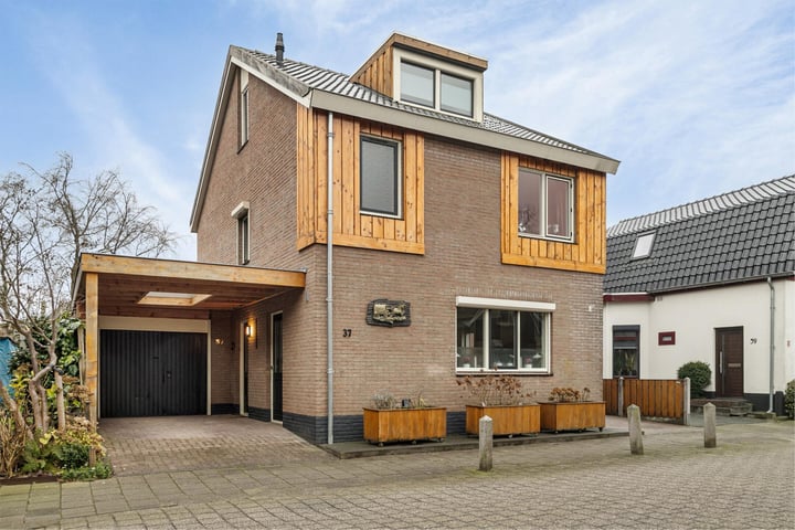 Hoogstraat 37