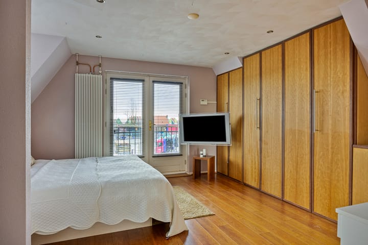 Foto 17 van Zuideinde 115