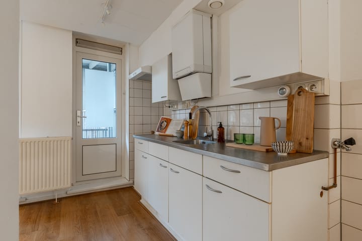 Foto 15 van Staringstraat 24-2