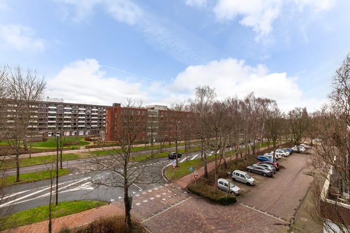 Foto 12 van Robert Schumanring 98