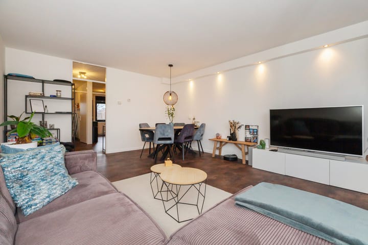 Foto 16 van Robert Schumanring 98