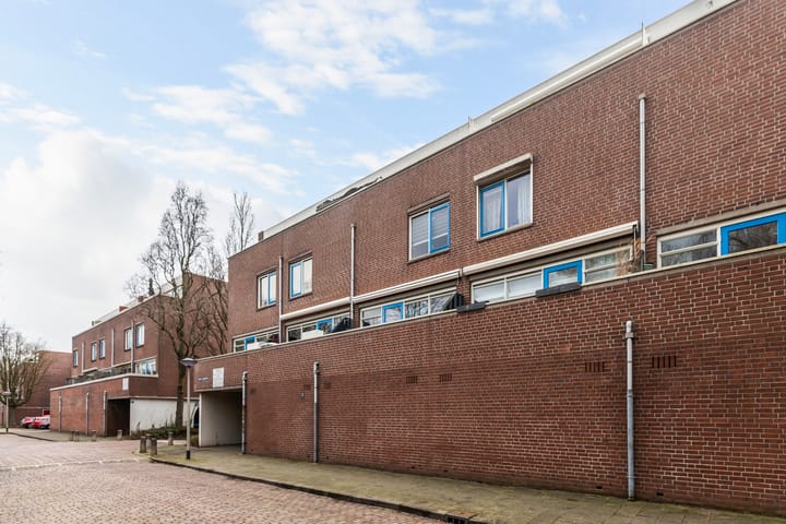 Foto 33 van Robert Schumanring 98