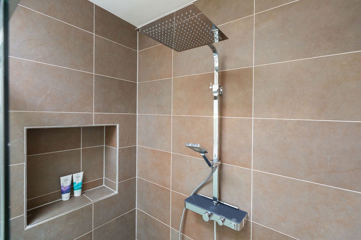 Foto 35 van Bogotástraat 57