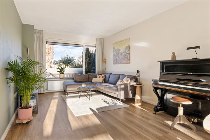 Foto 10 van Anjerlaan 27