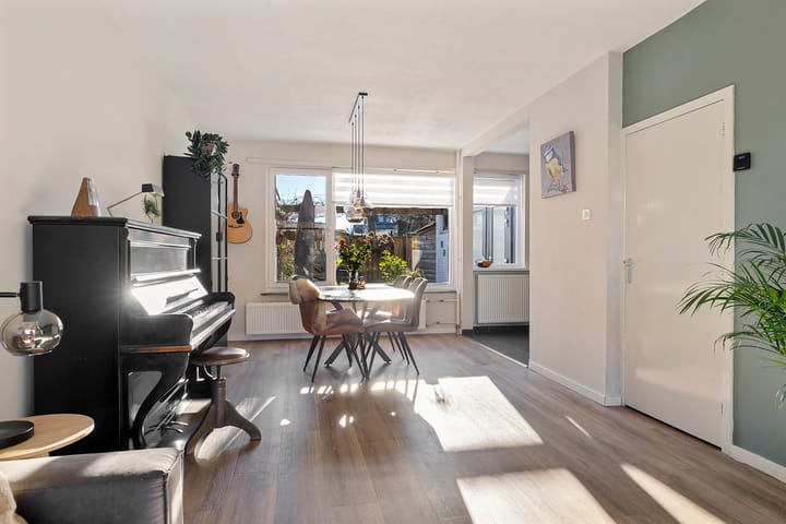 Foto 13 van Anjerlaan 27