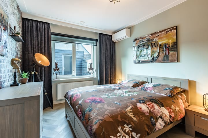 Foto 20 van Generaal Maczekstraat 22