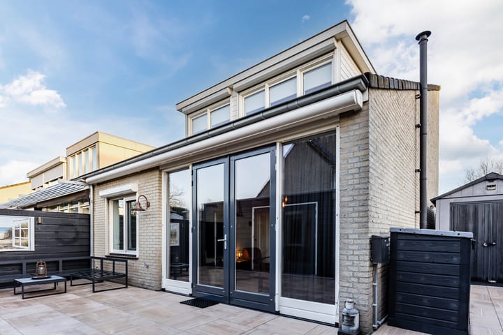 Foto 26 van Generaal Maczekstraat 22