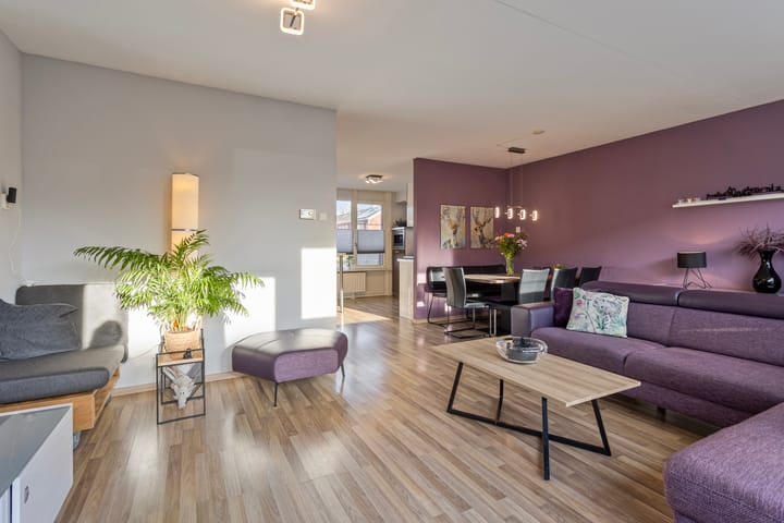 Foto 3 van Heilige Stoel 5309