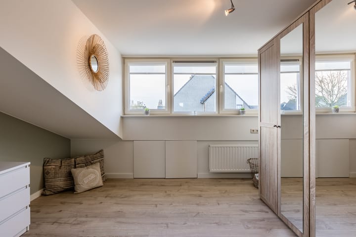 Foto 35 van Generaal Maczekstraat 22