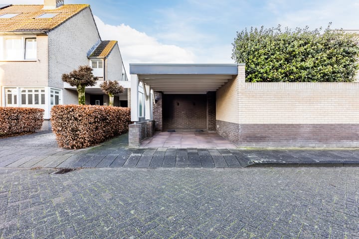 Foto 43 van Generaal Maczekstraat 22