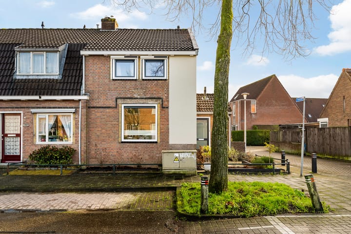 Foto 33 van Merelstraat 45