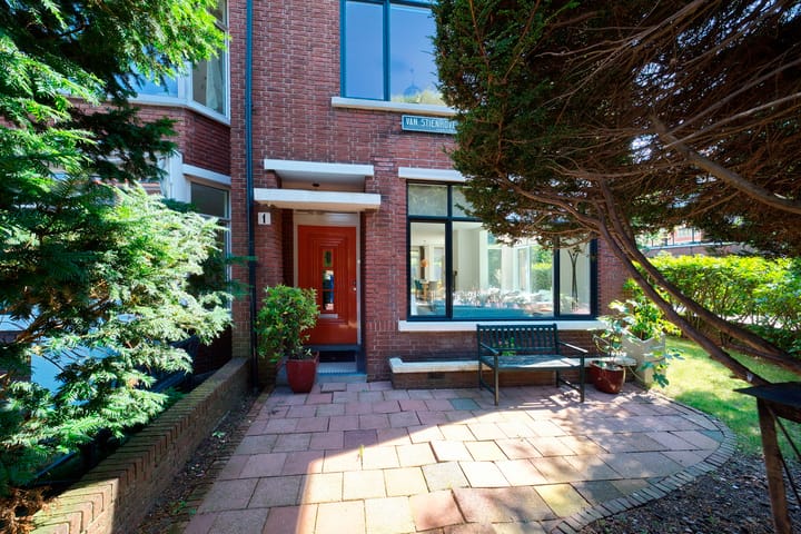 Foto 2 van Van Stienhovenstraat 1