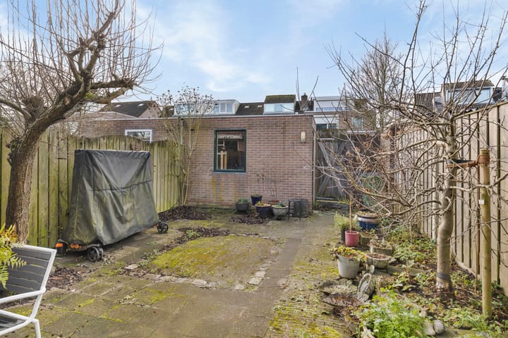 Foto 17 van Schildersplantsoen 16