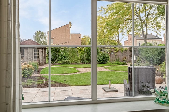 Photo 14 of Waterlelie 7