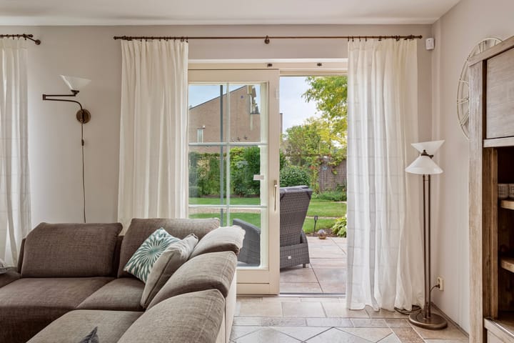 Photo 19 of Waterlelie 7