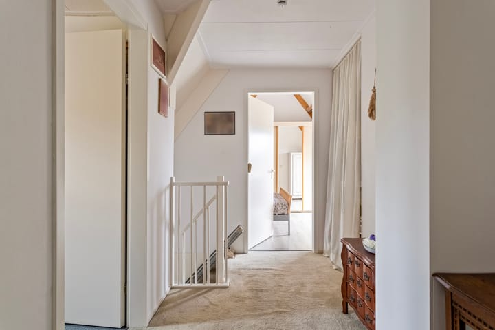 Photo 23 of Waterlelie 7