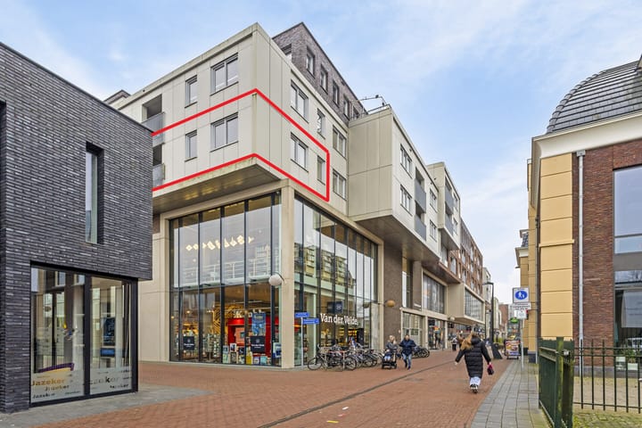 Foto 2 van Raadhuisplein 6