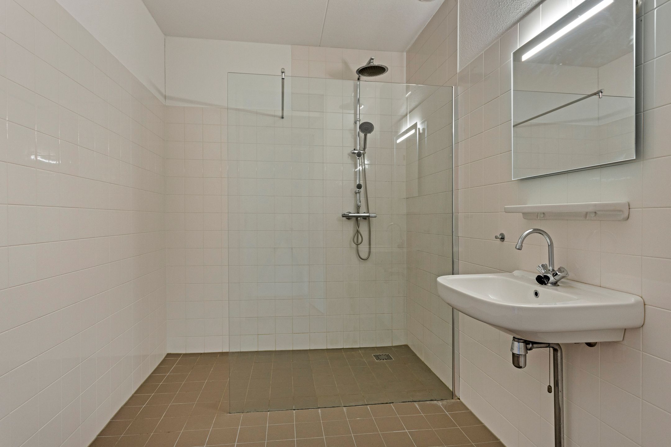 Foto 15 van Raadhuisplein 6