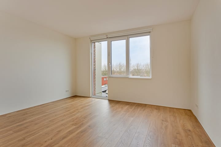 Foto 18 van Raadhuisplein 6