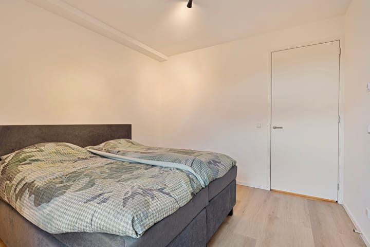 Foto 11 van Benedeneind NZ 478-I