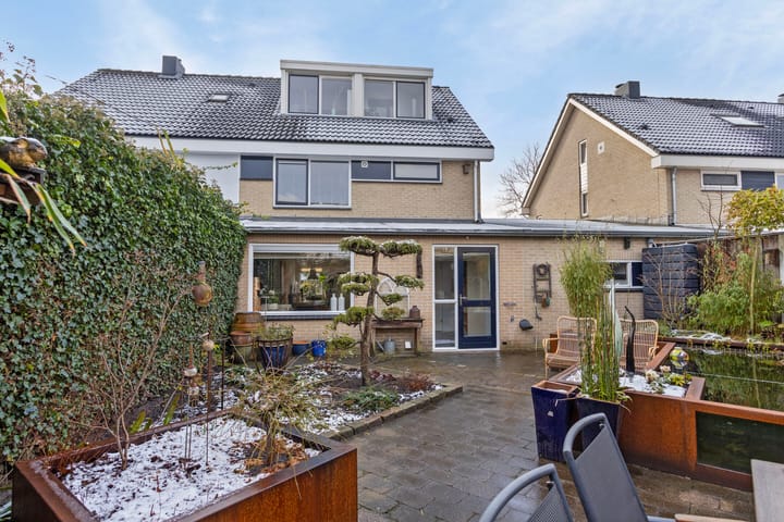 Foto 45 van Vincent van Goghlaan 29