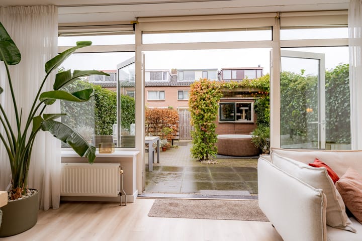 Photo 8 of Michiel Adriaanszoon de Ruyterstraat 63