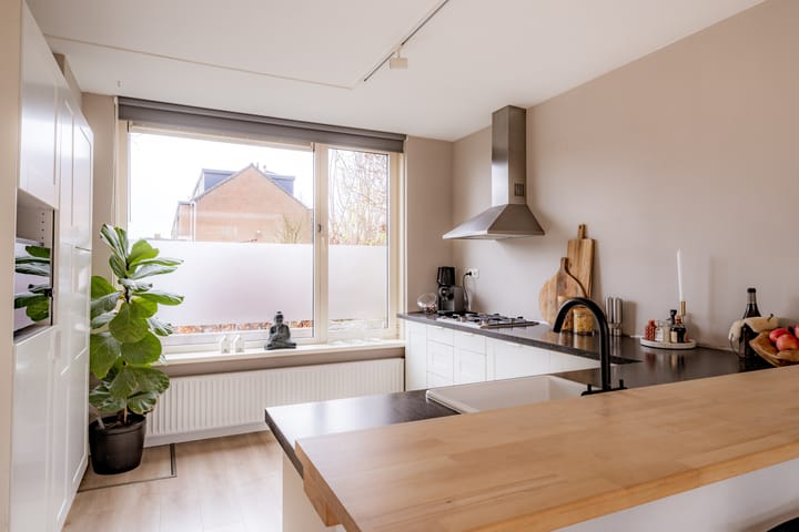 Photo 13 of Michiel Adriaanszoon de Ruyterstraat 63