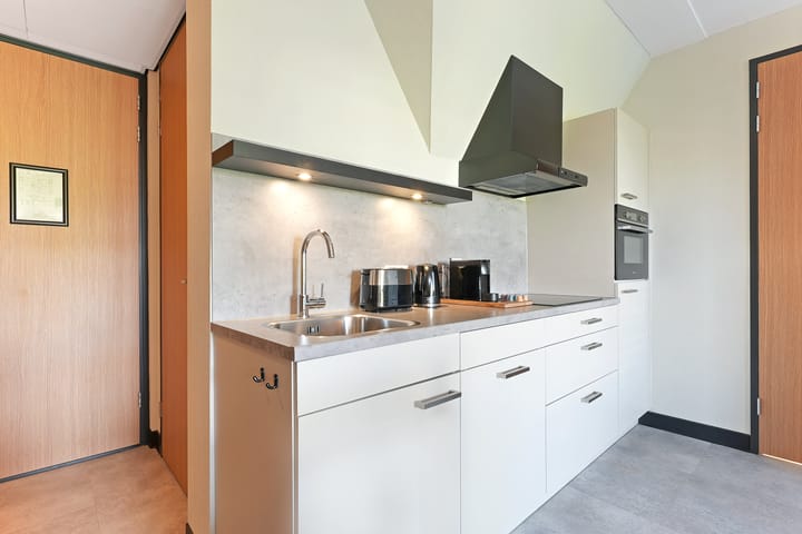 Photo 9 of Verlengde Dishoekseweg 13-B10